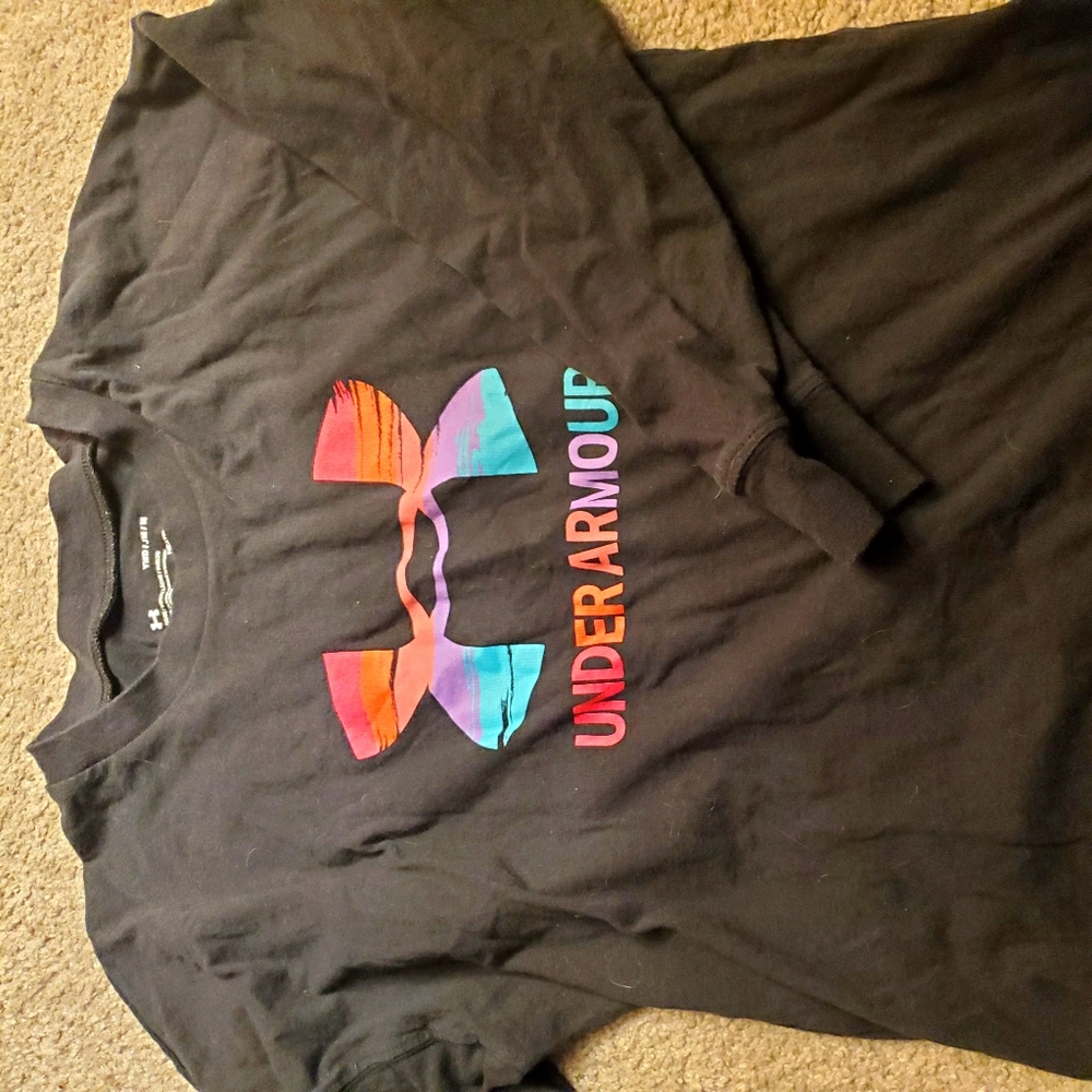 Girls under armour shirt